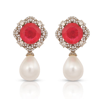 Suha Stud Earrings
