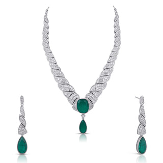 Naia Necklace Set