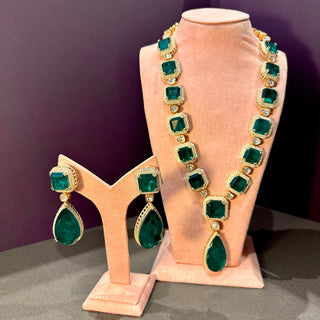 Kulsoom Emerald Color Necklace Set