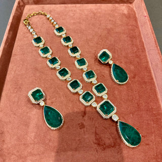 Kulsoom Emerald Color Necklace Set