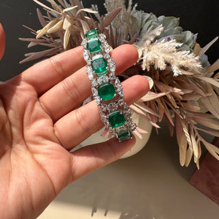 Hibba - Emerald green stone bracelet