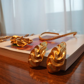 Veyra Earrings