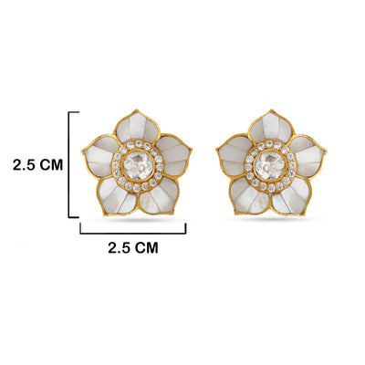 Ghuzayyah - Flower shaped earrings