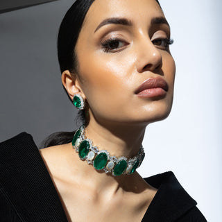 Inan - Green Doublet & Mother Of Pearl Choker set