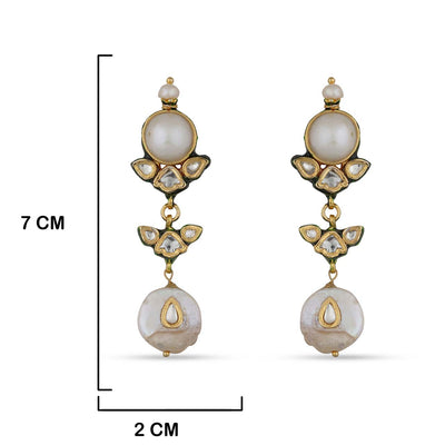 Green and Pearl Earrings with Measurements in cm