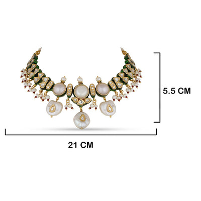 Green and Pearl Choker with Measurements in cm