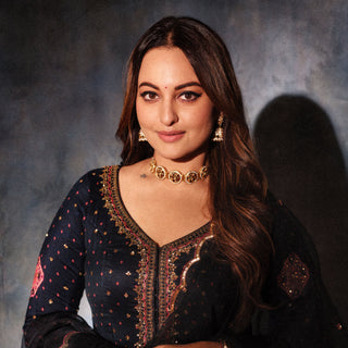 Sonakshi Sinha in Insha - Kundan Jhumki Earrings