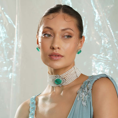 Angelica - Carved Doublet & Pearl Choker
