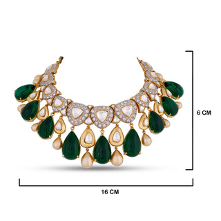 Green and Gold Bead Kundan Choker with measurements in cm. 16cm by 6cm.