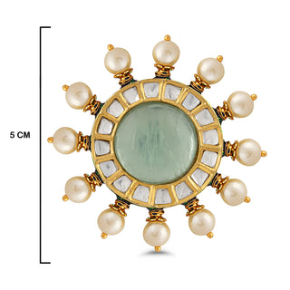 Green Centred Pearled Kundan Ring with measurements in cm. 5cm.