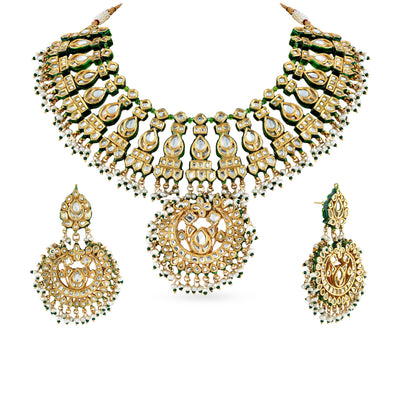 Gold plated silver mix base metal kundan choker and earrings set with real pearls. The set has handpainted meenakari work at the back of the set.