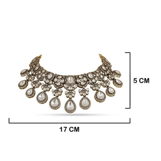 Dark Gold Polki Necklace with measurements in cm. 17cm by 5cm.