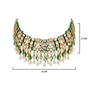 Pearled Green Kundan Choker with measurements in cm. 22cm by 5.5cm.