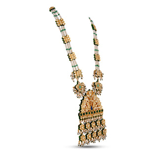 Green Stone Kundan Long Haar